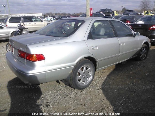 JT2BG22K5Y0457535 - 2000 TOYOTA CAMRY CE/LE/XLE 银色 照片 4