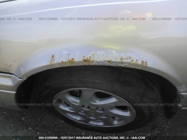 JT2BG22K5Y0457535 - 2000 TOYOTA CAMRY CE/LE/XLE 银色 照片 6