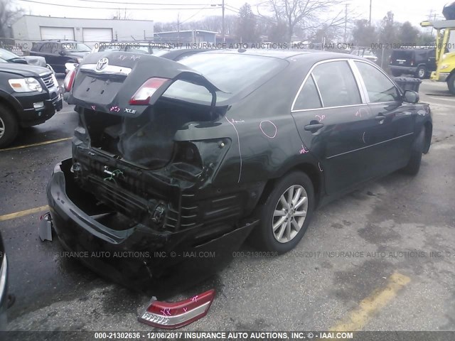 4T1BF3EK5BU729525 - 2011 TOYOTA CAMRY SE/LE/XLE GREEN photo 4
