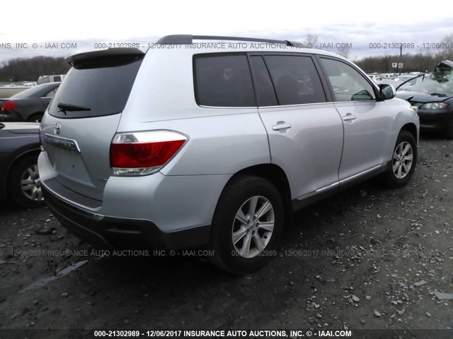 5TDBK3EH6CS148898 - 2012 TOYOTA HIGHLANDER SE SILVER photo 4