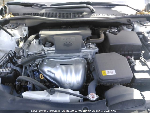 4T1BF1FK2HU391917 - 2017 TOYOTA CAMRY LE/XLE/SE/XSE 白色 照片 10