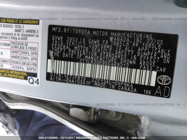 2T1LR30E95C469312 - 2005 TOYOTA COROLLA MATRIX XR SILVER photo 9