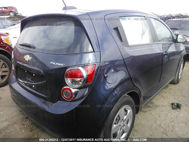1G1JA6SH8F4219466 - 2015 CHEVROLET SONIC LS ლურჯი ფოტო 4