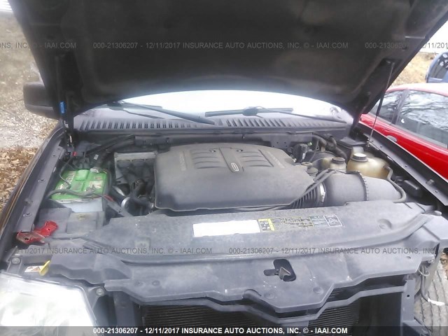 5LMFU28R34LJ23169 - 2004 LINCOLN NAVIGATOR BLACK photo 10
