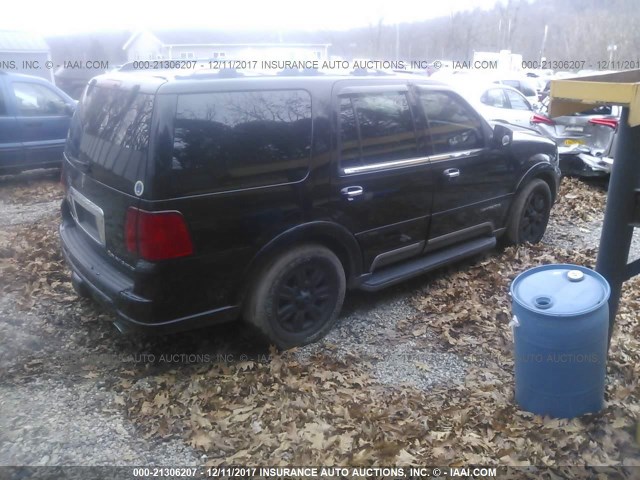 5LMFU28R34LJ23169 - 2004 LINCOLN NAVIGATOR BLACK photo 4