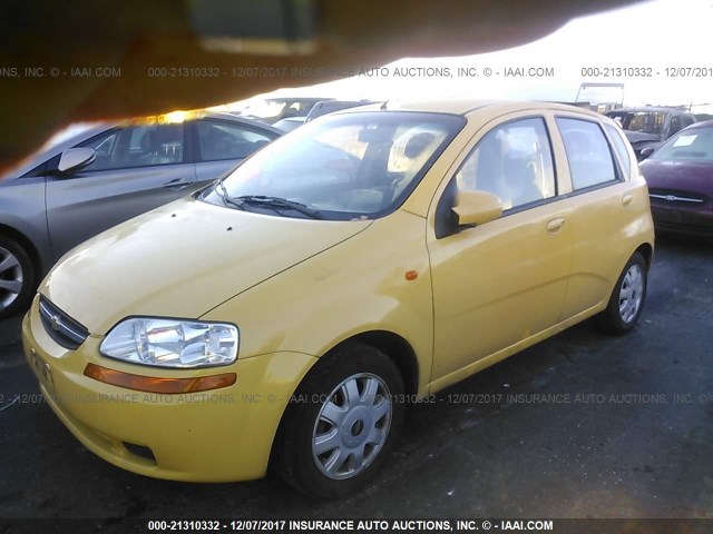KL1TJ62684B277639 - 2004 CHEVROLET AVEO LS YELLOW photo 2