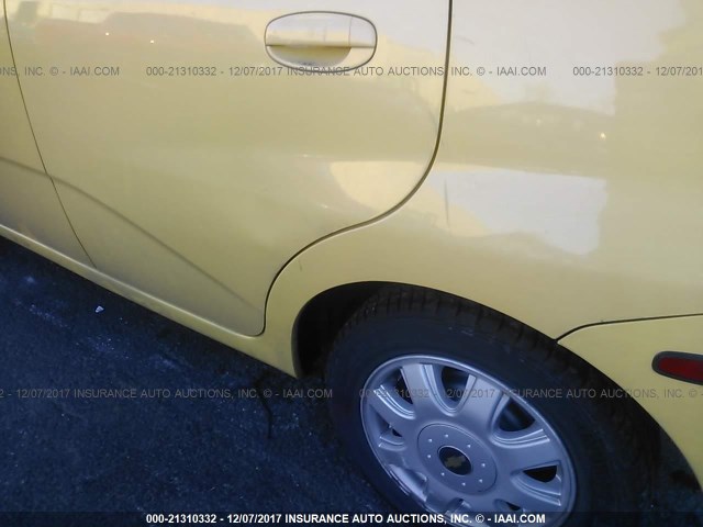KL1TJ62684B277639 - 2004 CHEVROLET AVEO LS YELLOW photo 6