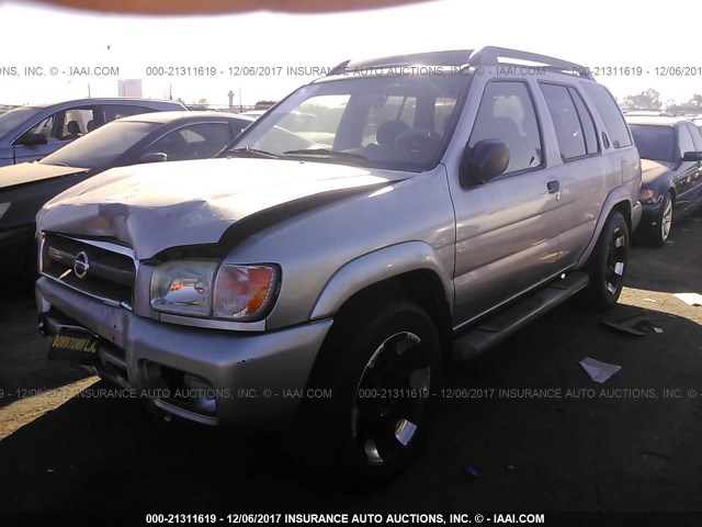 JN8DR09X22W652422 - 2002 NISSAN PATHFINDER LE/SE SILVER photo 2