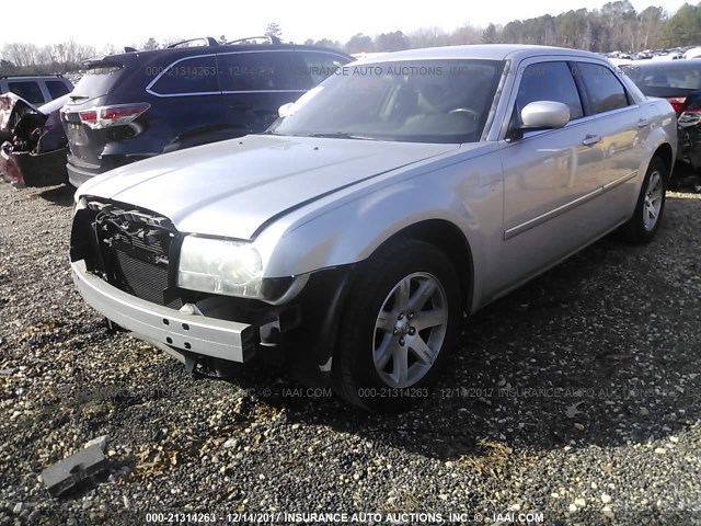 2C3KA53GX6H495750 - 2006 CHRYSLER 300 TOURING SILVER photo 2