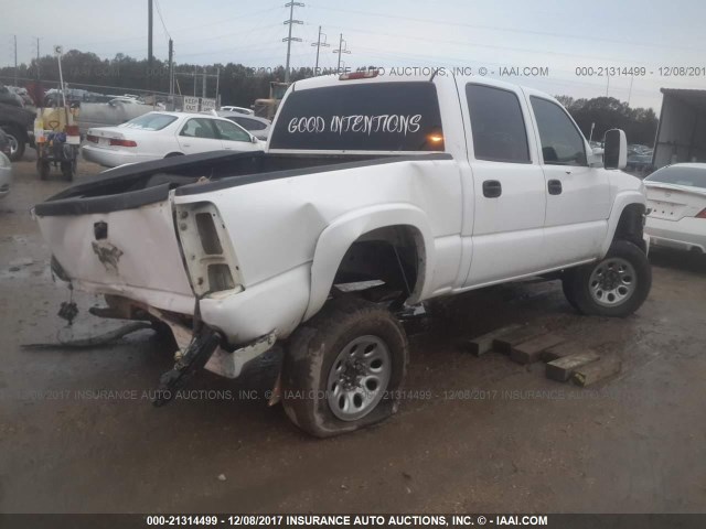 2GTEK13Z271182802 - 2007 GMC NEW SIERRA K1500 WHITE photo 4