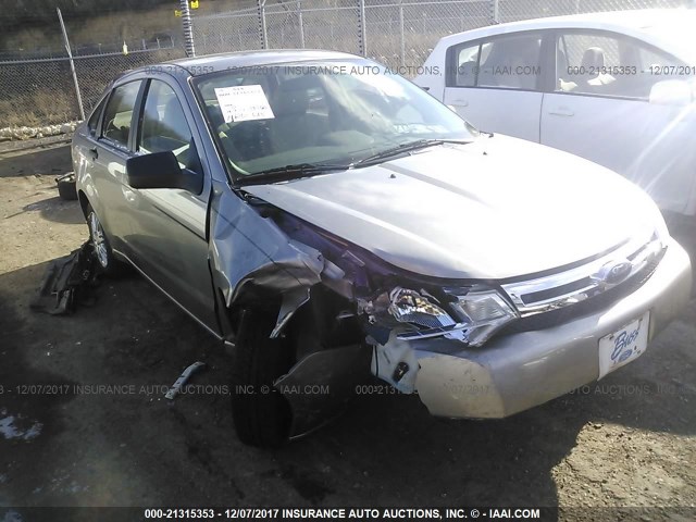 1FAHP35N78W300850 - 2008 FORD FOCUS SE/SEL/SES SILVER photo 1