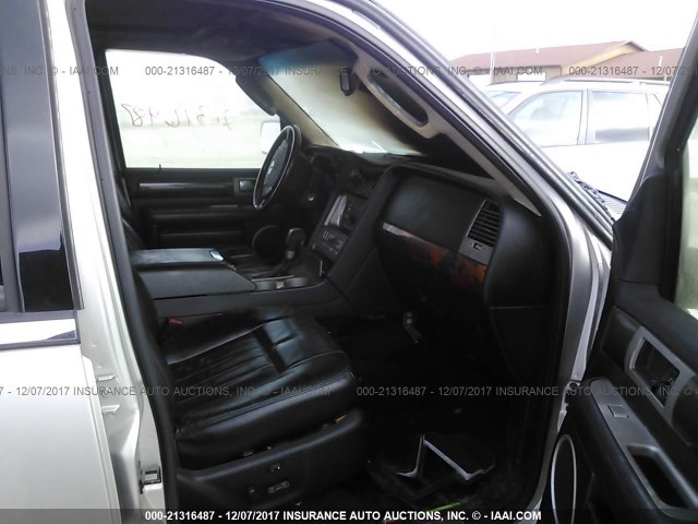 5LMFU28R83LJ05247 - 2003 LINCOLN NAVIGATOR 银色 照片 5