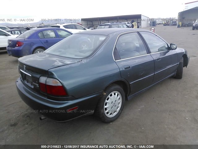 1HGCD5564VA079705 - 1997 HONDA ACCORD EX/EX-R GREEN photo 4