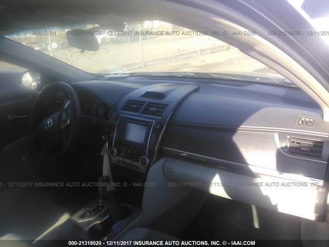 4T1BD1FK2EU099122 - 2014 TOYOTA CAMRY HYBRID/LE/XLE 黑色 照片 5