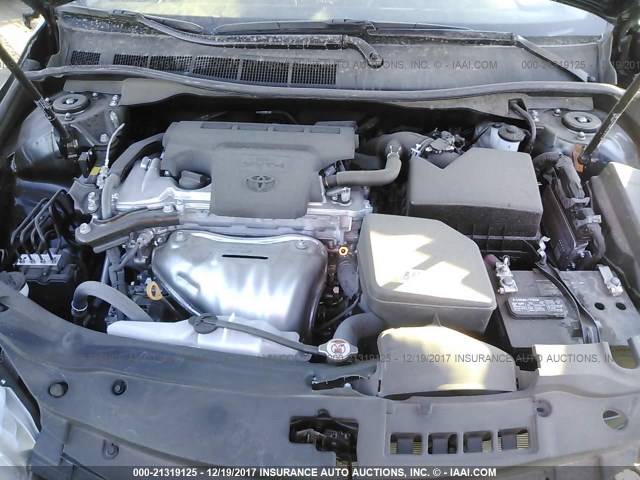 4T1BF1FK3HU752667 - 2017 TOYOTA CAMRY LE/XLE/SE/XSE Schwarz Foto 10