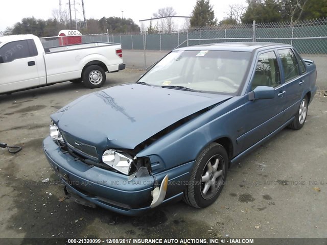 YV1LS5542W1427354 - 1998 VOLVO S70 BLUE photo 2