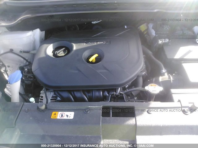 KNDJP3A51F7795443 - 2015 KIA SOUL + SILVER photo 10