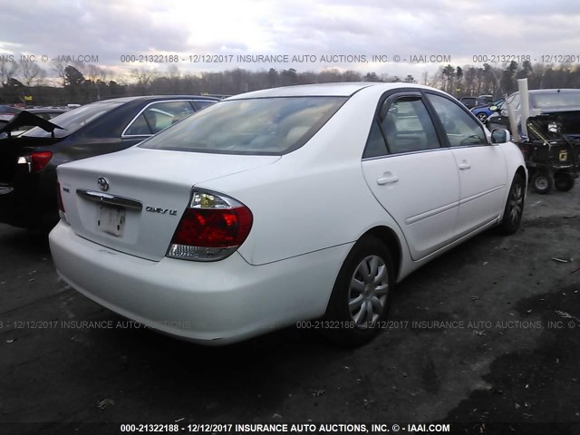 4T1BE32K25U620600 - 2005 TOYOTA CAMRY LE/XLE/SE WHITE photo 4