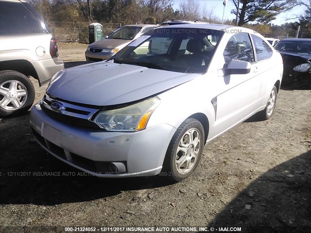 1FAHP33N88W173576 - 2008 FORD FOCUS SE/SEL/SES SILVER photo 2