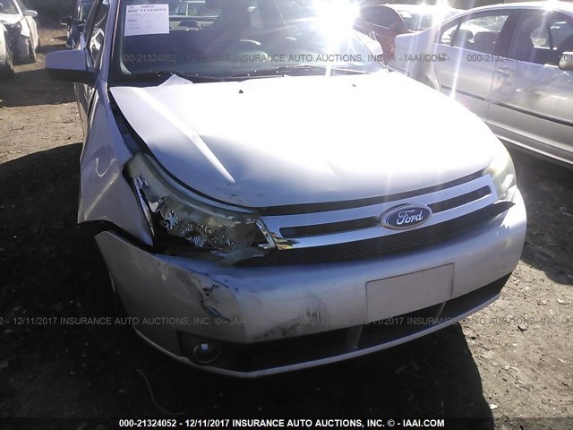 1FAHP33N88W173576 - 2008 FORD FOCUS SE/SEL/SES SILVER photo 6