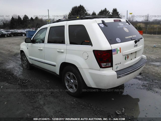 1J4HR58N25C523087 - 2005 JEEP GRAND CHEROKEE LIMITED WHITE photo 3