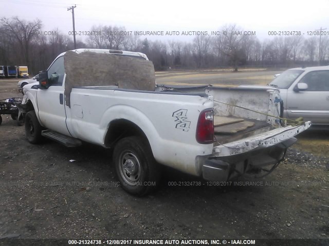 1FTBF2B62BEA92142 - 2011 FORD F250 SUPER DUTY WHITE photo 3