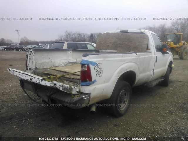 1FTBF2B62BEA92142 - 2011 FORD F250 SUPER DUTY WHITE photo 4