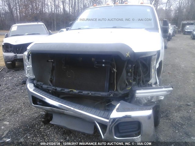 1FTBF2B62BEA92142 - 2011 FORD F250 SUPER DUTY WHITE photo 6