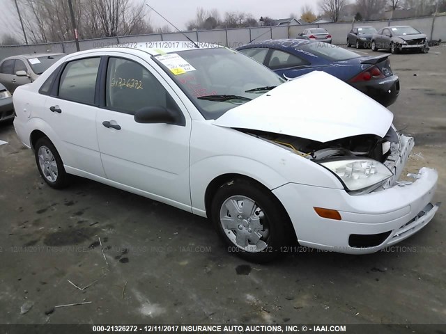 1FAFP34N07W245276 - 2007 FORD FOCUS ZX4/S/SE/SES WHITE photo 1