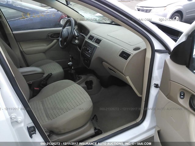 1FAFP34N07W245276 - 2007 FORD FOCUS ZX4/S/SE/SES 白色 照片 5