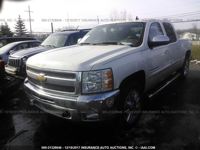 3GCPKSE75CG112576 - 2012 CHEVROLET SILVERADO K1500 LT WHITE photo 2