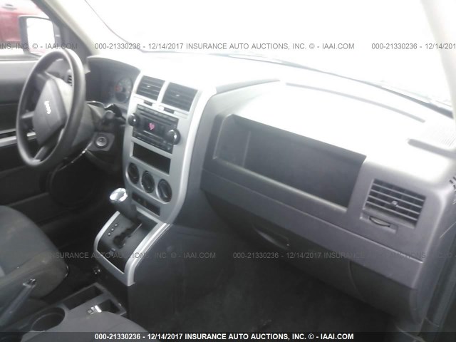 1J8FF28WX8D549554 - 2008 JEEP PATRIOT SPORT BLACK photo 5