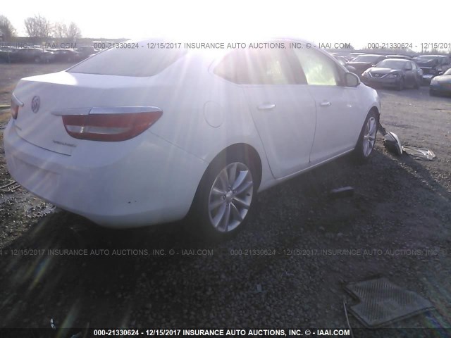 1G4PP5SK7C4131005 - 2012 BUICK VERANO WHITE photo 4