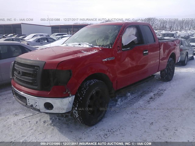 1FTFX1EF6DKD41972 - 2013 FORD F150 SUPER CAB RED photo 2