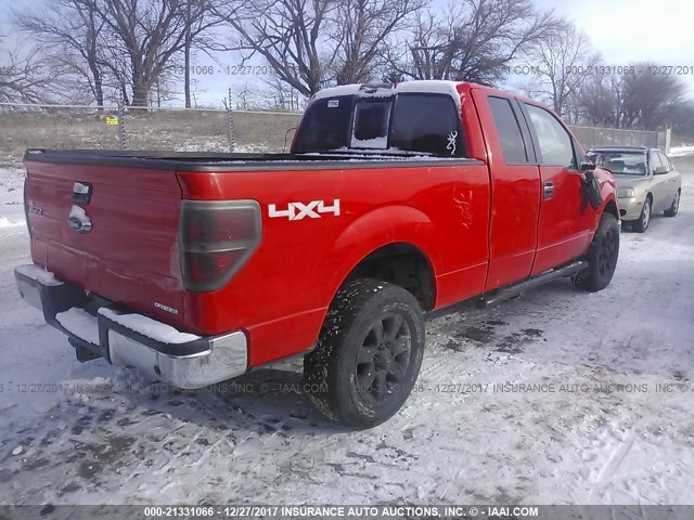 1FTFX1EF6DKD41972 - 2013 FORD F150 SUPER CAB RED photo 4