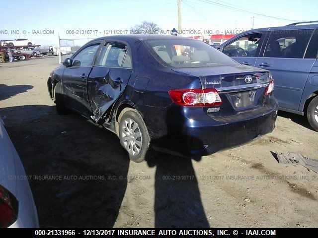 2T1BU4EE4DC032633 - 2013 TOYOTA COROLLA S/LE BLUE photo 3