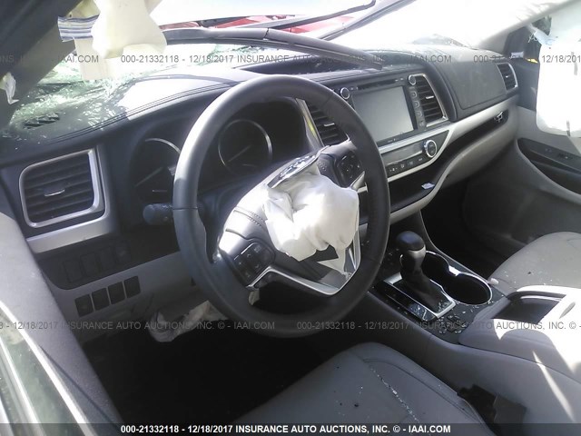 5TDKKRFH8FS041101 - 2015 TOYOTA HIGHLANDER XLE ვერცხლისფერი ფოტო 5