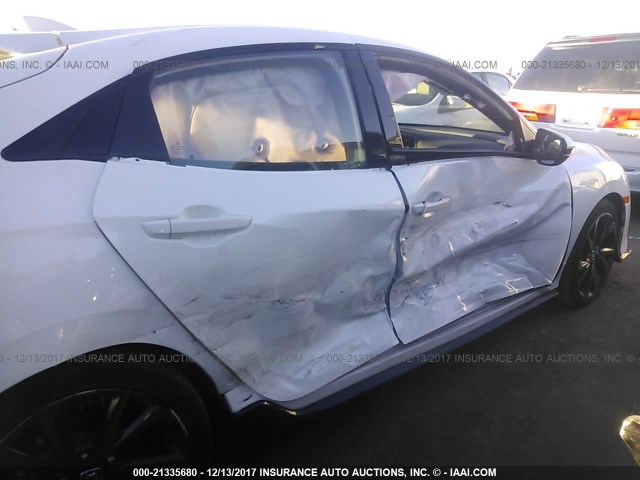 SHHFK7H42HU407849 - 2017 HONDA CIVIC SPORT Weiß Foto 6