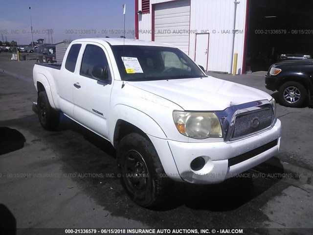 5TFTX4GN4BX004452 - 2011 TOYOTA TACOMA PRERUNNER ACCESS CAB WHITE photo 1