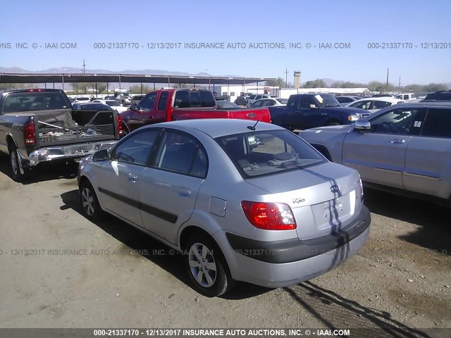 KNADE223796524761 - 2009 KIA RIO LX/SX SILVER photo 3