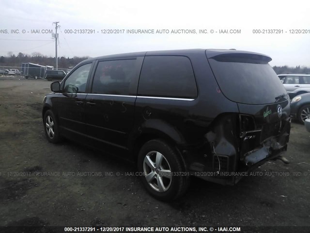 2V4RW3D10AR296046 - 2010 VOLKSWAGEN ROUTAN SE BLACK photo 3