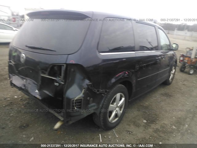 2V4RW3D10AR296046 - 2010 VOLKSWAGEN ROUTAN SE BLACK photo 4