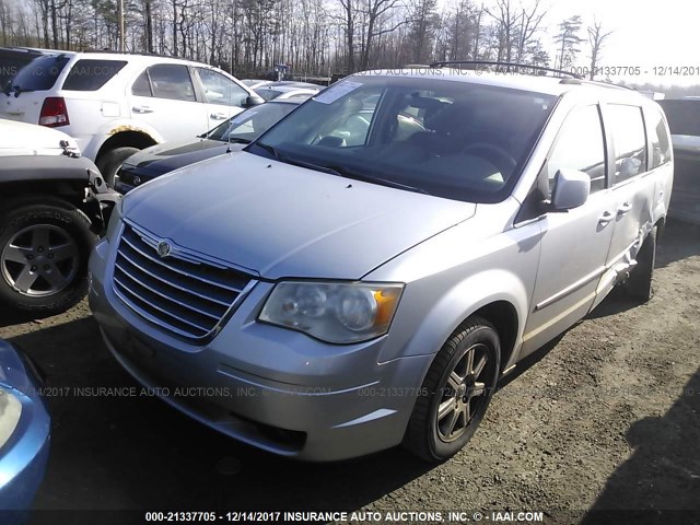 2A4RR5D12AR305210 - 2010 CHRYSLER TOWN & COUNTRY TOURING SILVER photo 2