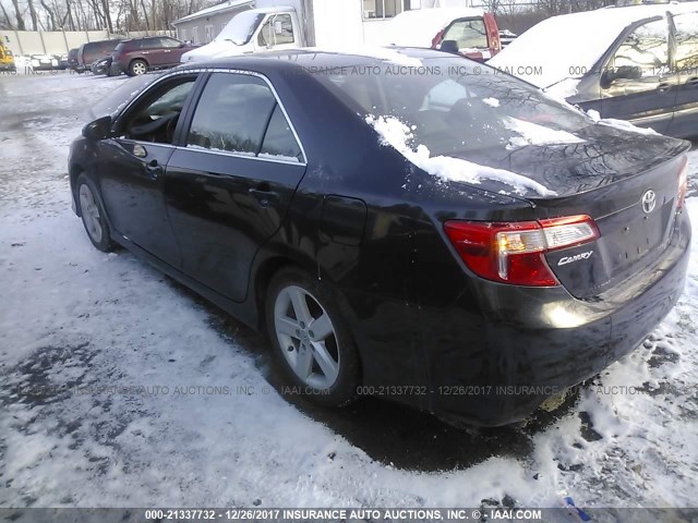 4T1BF1FK6CU045216 - 2012 TOYOTA CAMRY SE/LE/XLE BLACK photo 3
