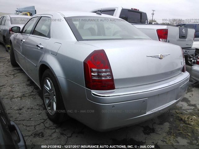 2C3LA63HX6H112909 - 2006 CHRYSLER 300C SILVER photo 3