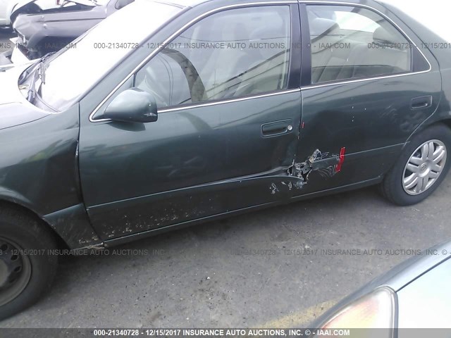 4T1BG22K31U059337 - 2001 TOYOTA CAMRY CE/LE/XLE 绿色 照片 6