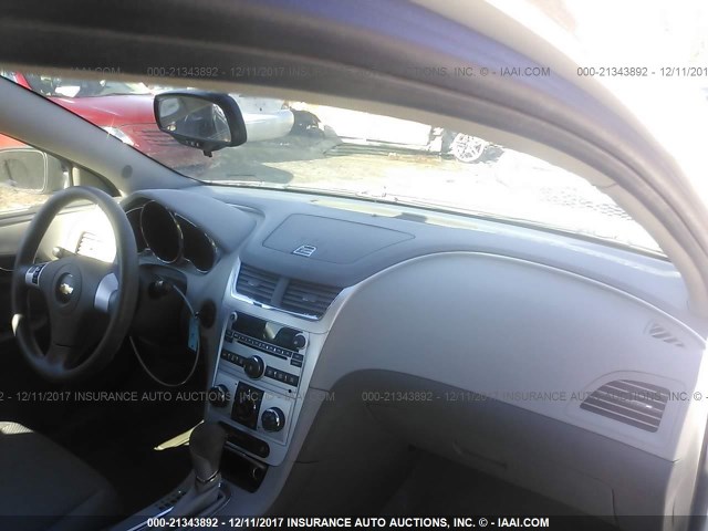 1G1ZA5E09CF394232 - 2012 CHEVROLET MALIBU LS 白色 照片 5