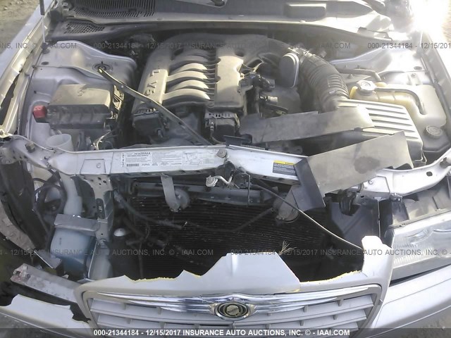 2C3JA53G85H603907 - 2005 CHRYSLER 300 TOURING SILVER photo 10