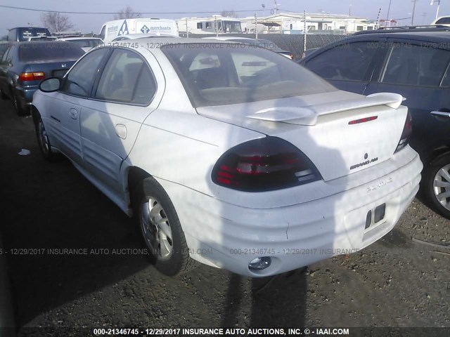 1G2NF52F02C129297 - 2002 PONTIAC GRAND AM SE1 WHITE photo 3