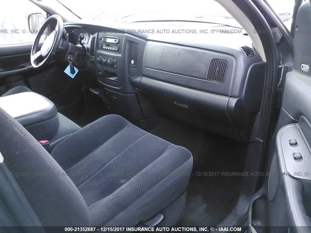 3D7KU28D84G106915 - 2004 DODGE RAM 2500 ST/SLT 灰色 照片 5